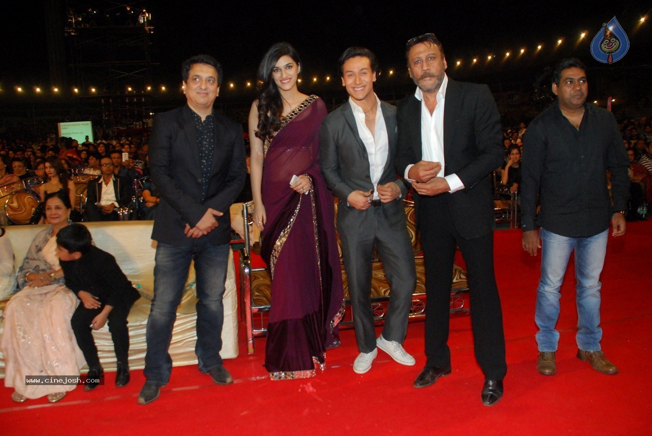 Bolly Celebs at Umang Event 01 - 91 / 120 photos