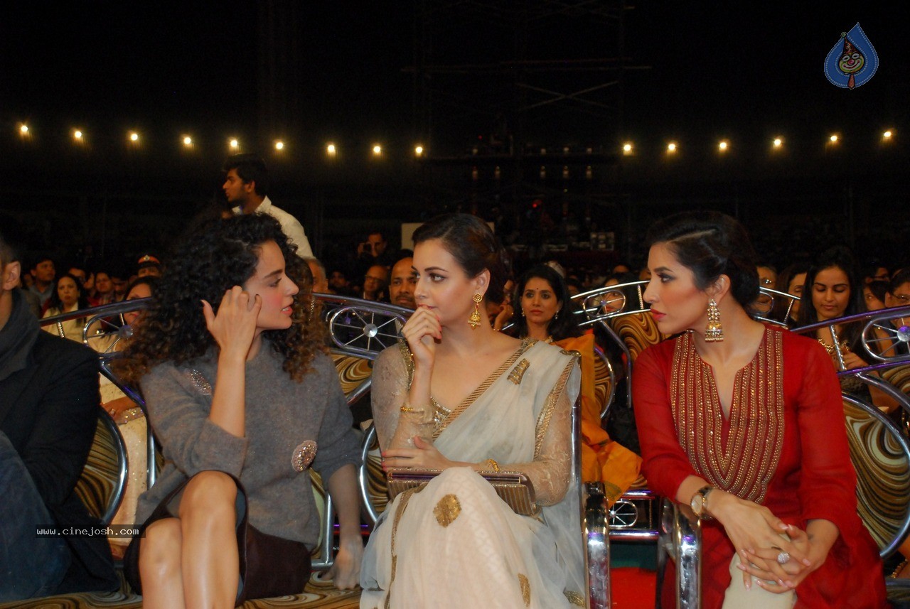 Bolly Celebs at Umang Event 01 - 95 / 120 photos