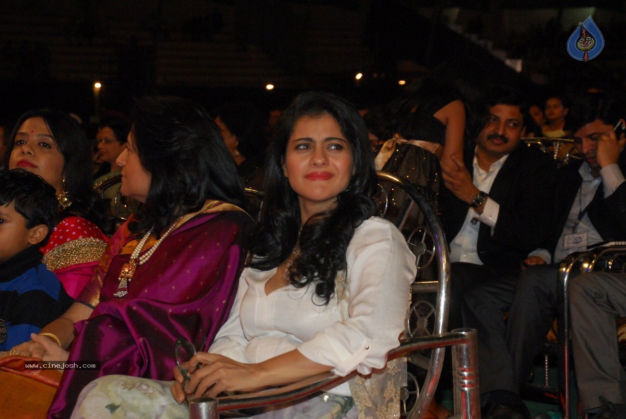 Bolly Celebs at Umang Event 01 - 109 / 120 photos