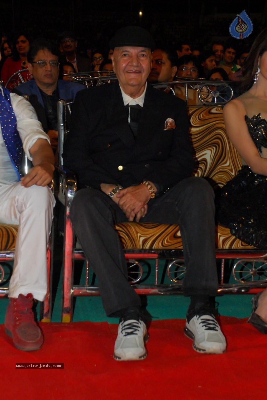 Bolly Celebs at Umang Event 01 - 112 / 120 photos