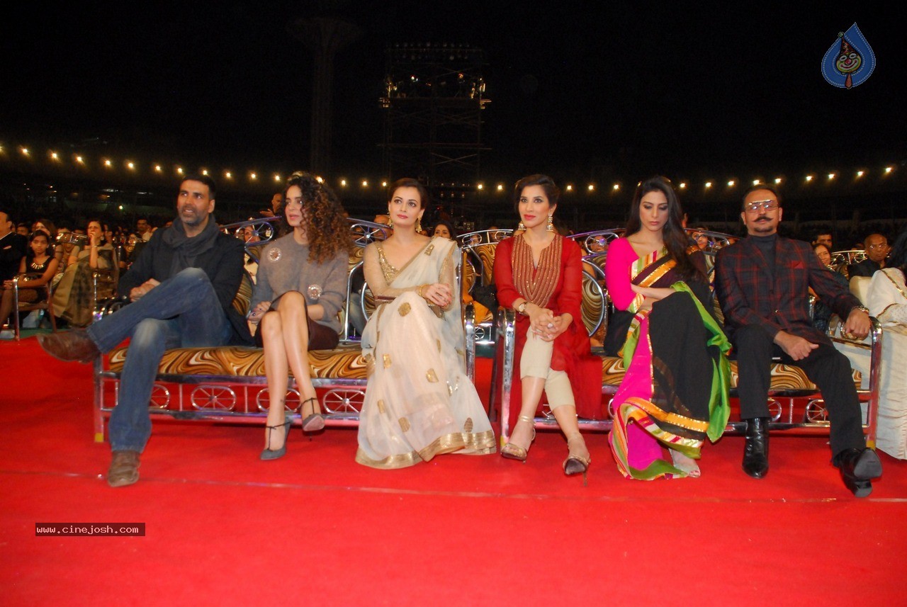 Bolly Celebs at Umang Event 01 - 115 / 120 photos