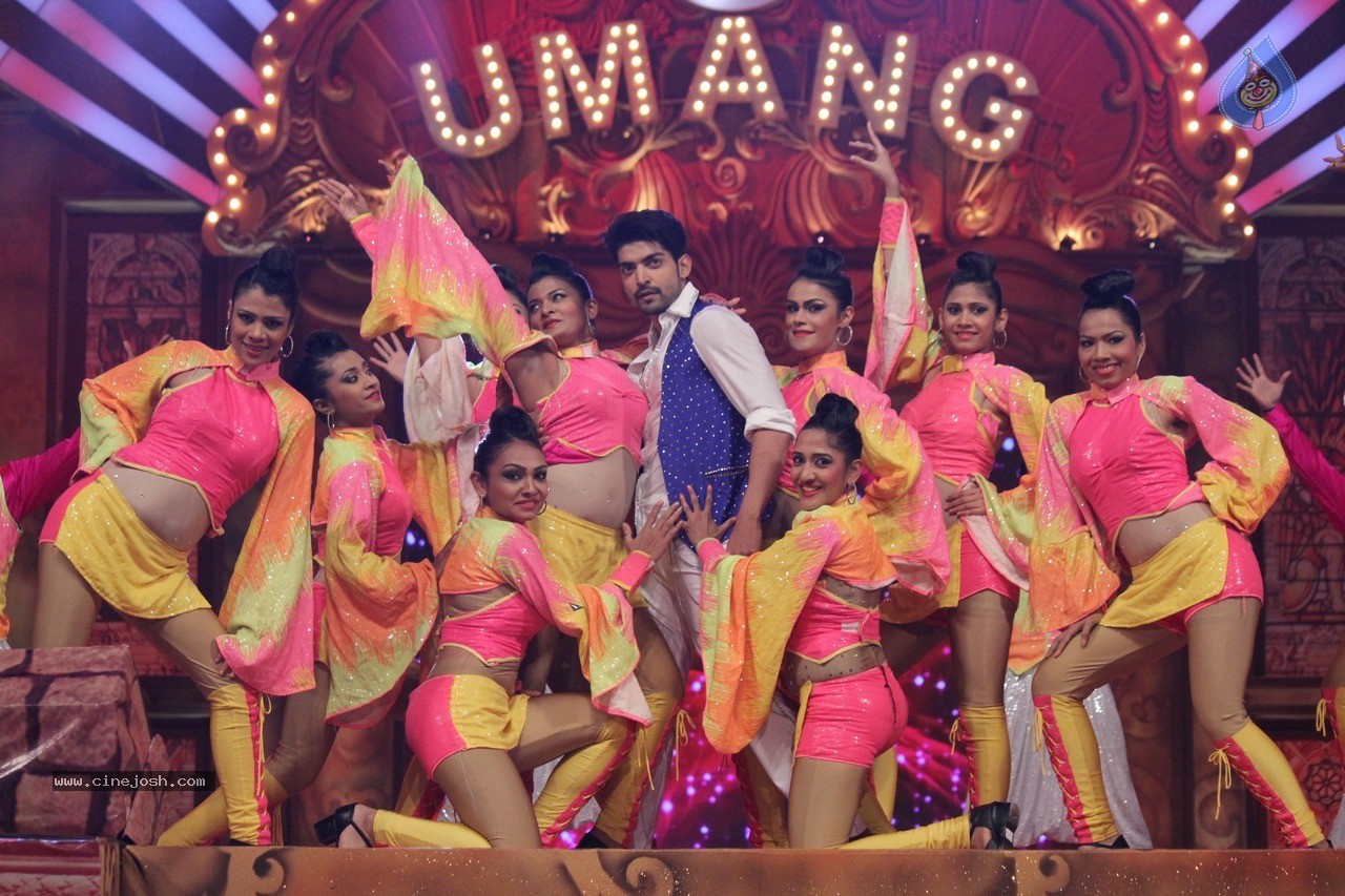 Bolly Celebs at Umang Event 02 - 38 / 98 photos