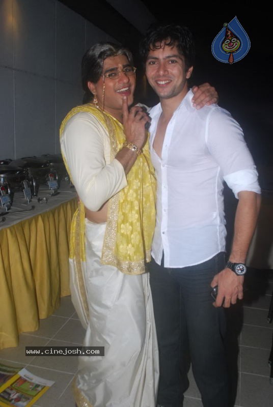 Bolly Celebs at Uttaran Party - 4 / 33 photos