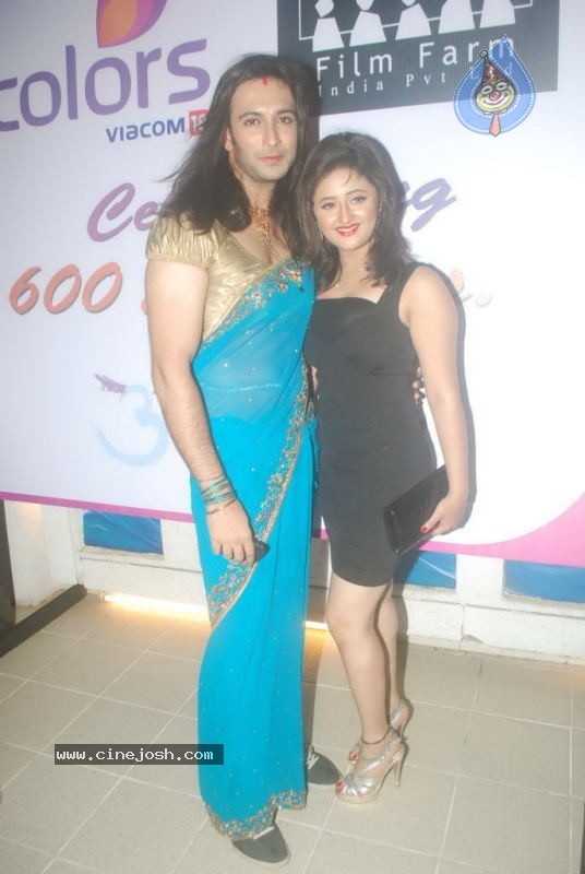 Bolly Celebs at Uttaran Party - 21 / 33 photos