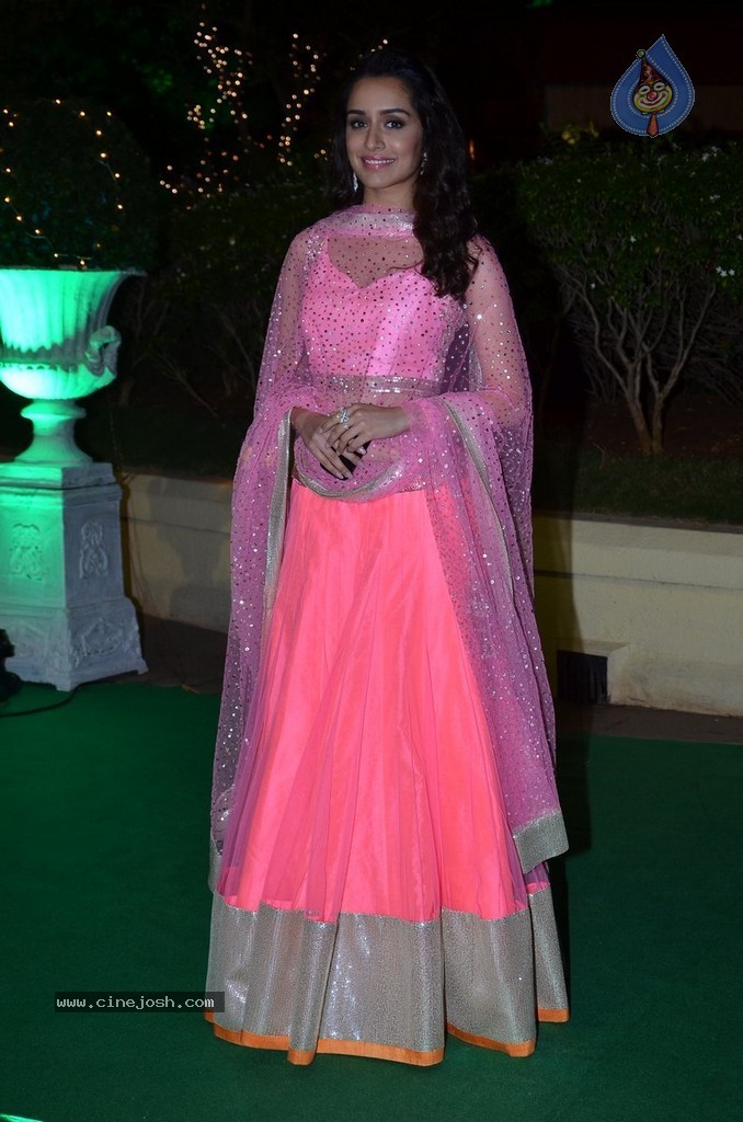 Bolly Celebs at Vishesh Bhatt Wedding Reception - 23 / 136 photos