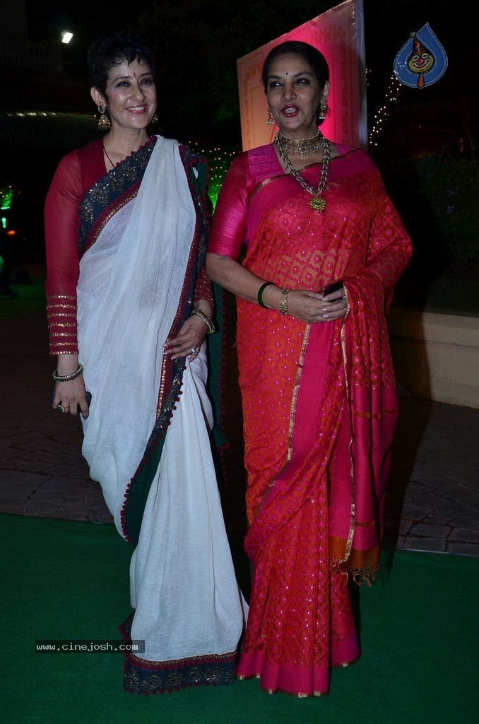 Bolly Celebs at Vishesh Bhatt Wedding Reception - 44 / 136 photos