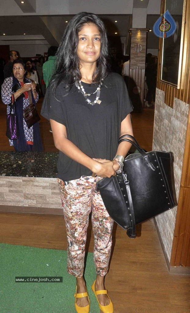 Bolly Celebs at Wisdom Charity Event - 16 / 22 photos