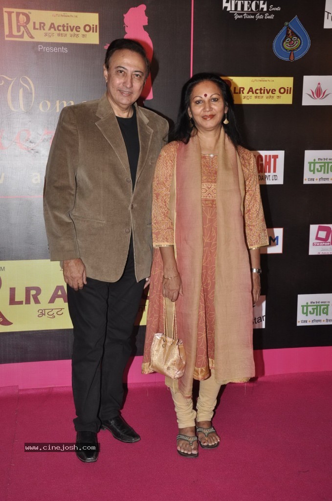 Bolly Celebs at Women Prerna Awards - 28 / 128 photos