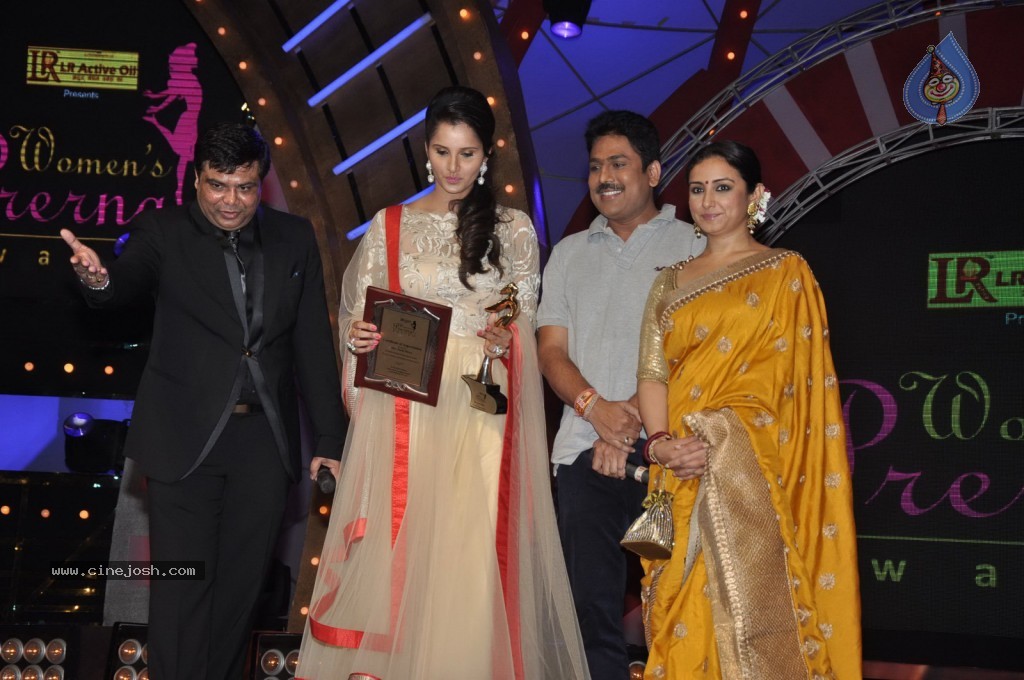 Bolly Celebs at Women Prerna Awards - 99 / 128 photos