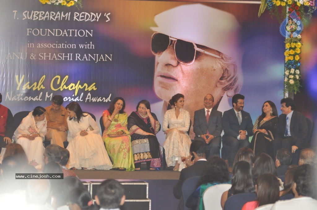 Bolly Celebs at Yash Chopra Memorial Awards - 25 / 125 photos