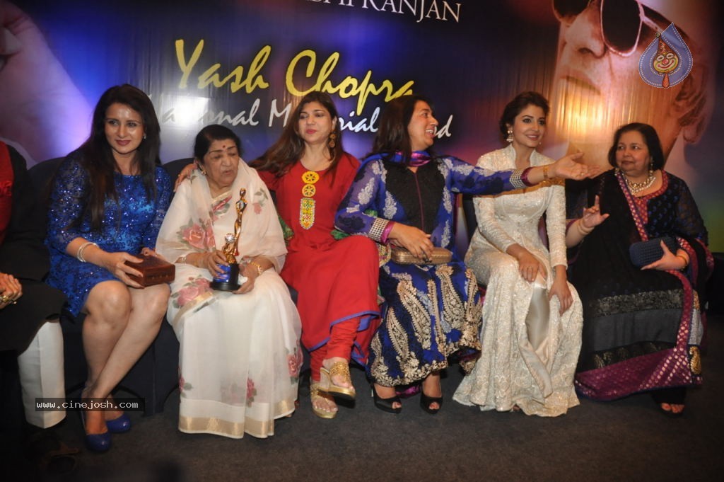 Bolly Celebs at Yash Chopra Memorial Awards - 31 / 125 photos