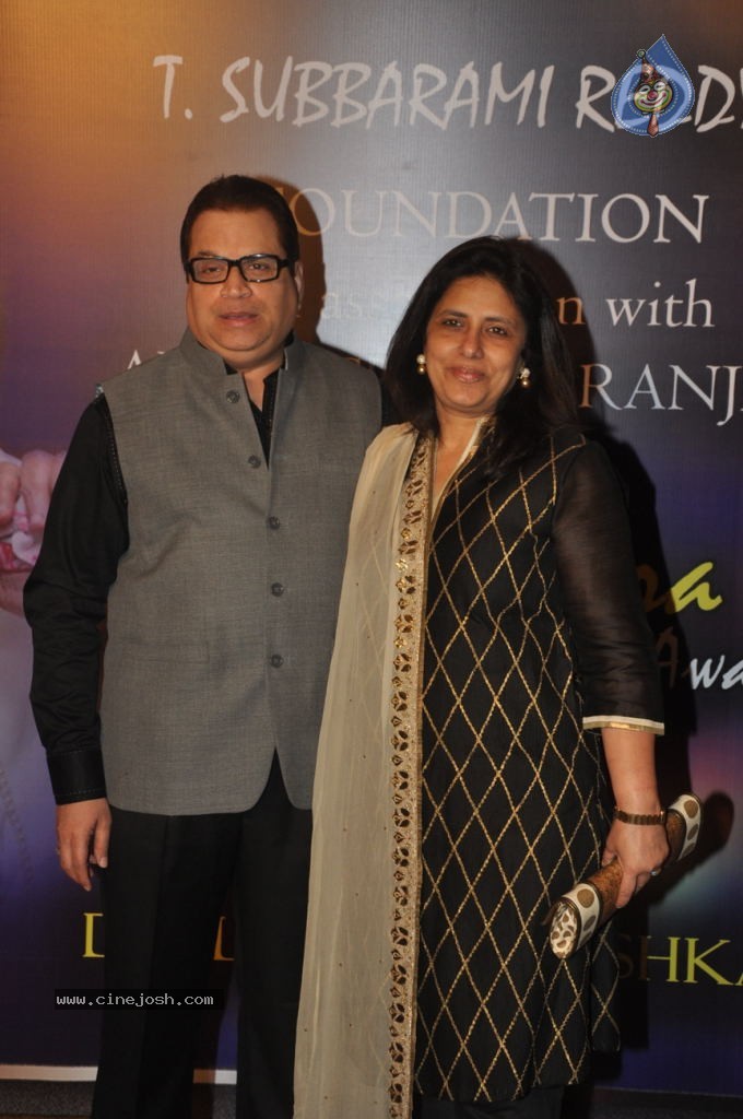 Bolly Celebs at Yash Chopra Memorial Awards - 51 / 125 photos