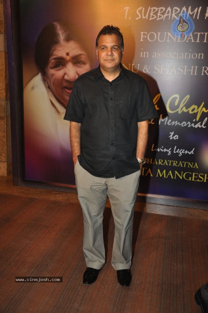 Bolly Celebs at Yash Chopra Memorial Awards - 107 / 125 photos