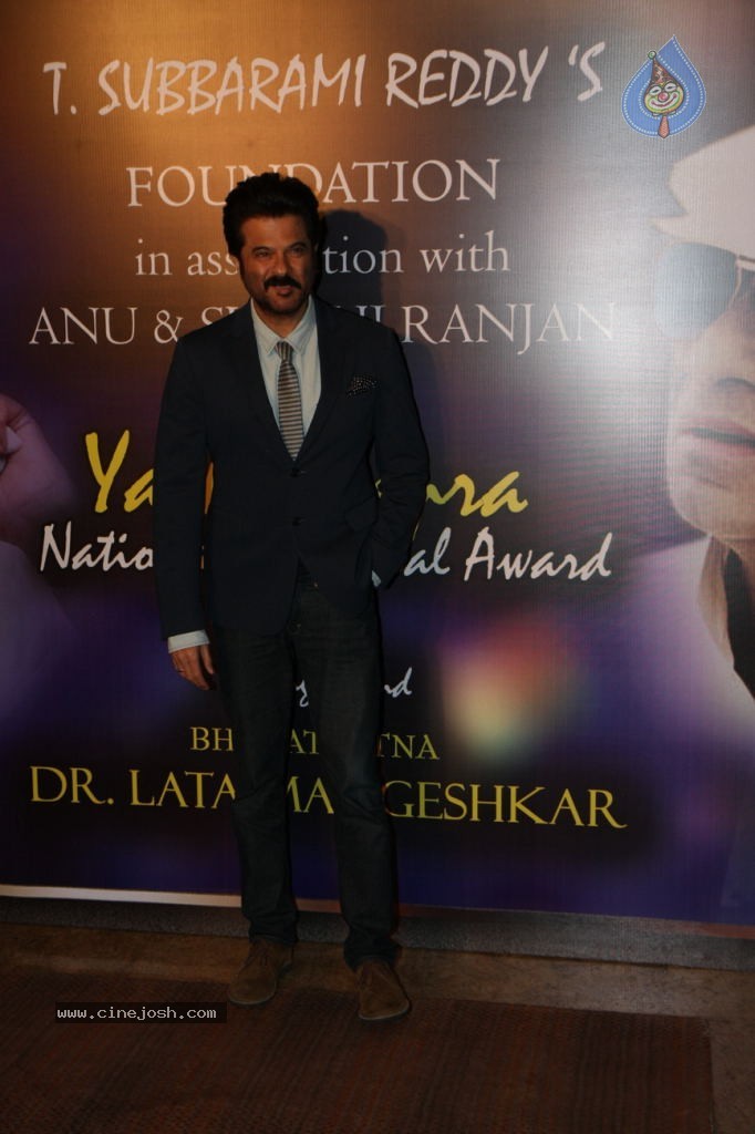 Bolly Celebs at Yash Chopra Memorial Awards - 110 / 125 photos