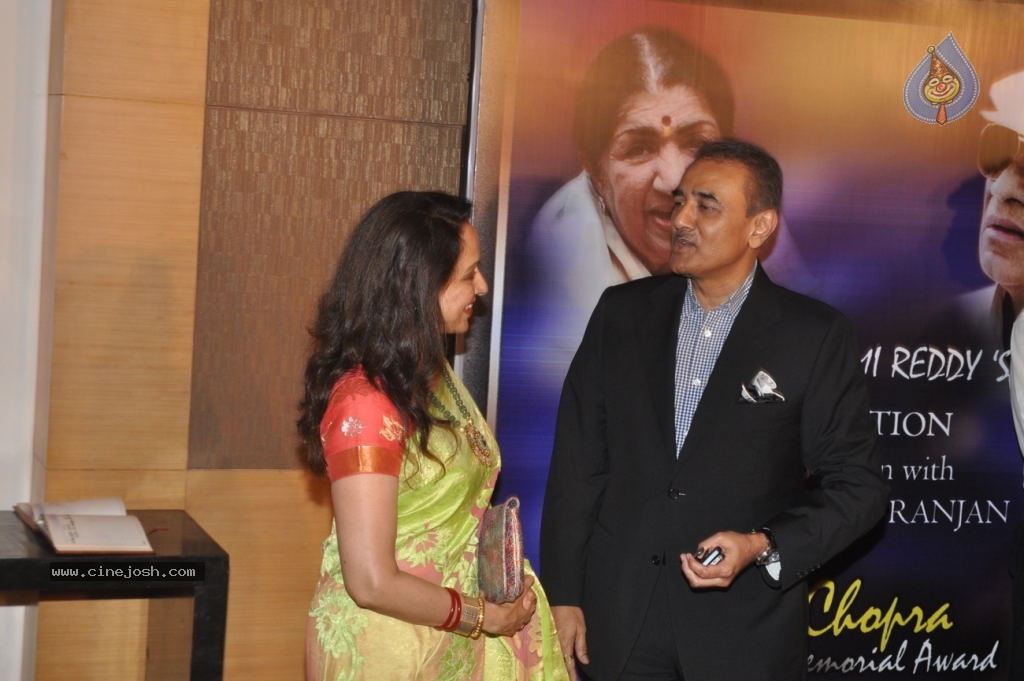 Bolly Celebs at Yash Chopra Memorial Awards - 120 / 125 photos