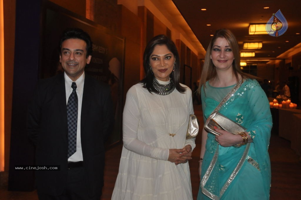 Bolly Celebs at Yash Chopra Memorial Awards - 121 / 125 photos