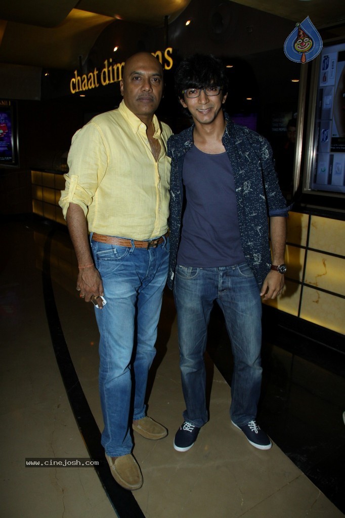 Bolly Celebs at Yeh Hai Bakrapur Special Show - 14 / 68 photos