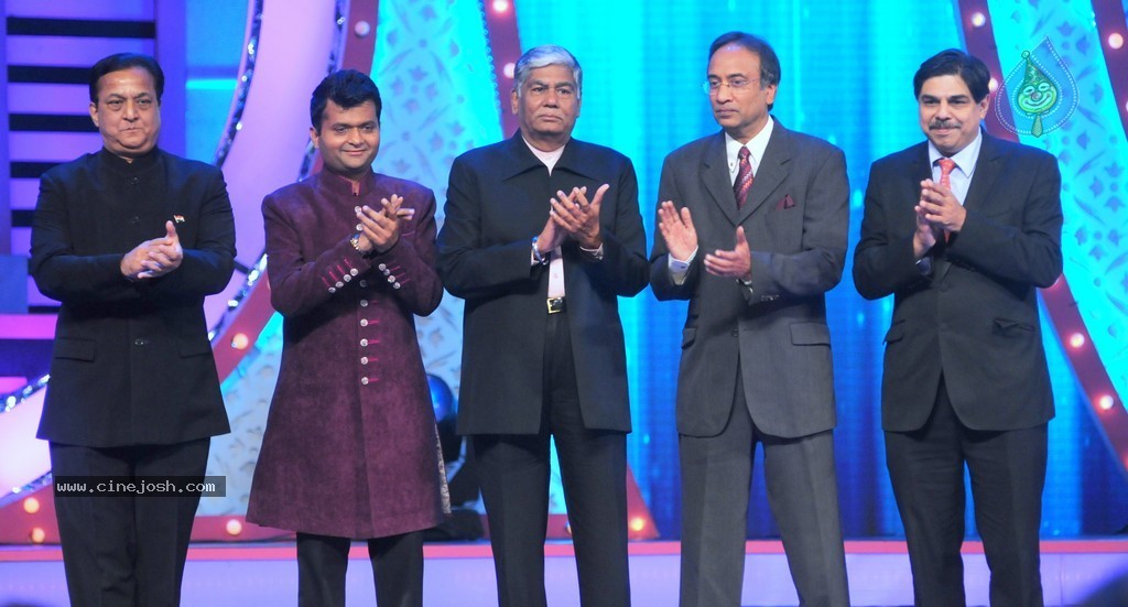 Bolly Celebs at Yes Bank Presents IIAA 2014 - 49 / 135 photos