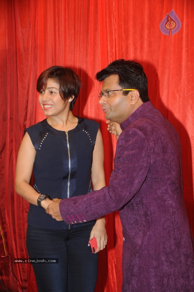 Bolly Celebs at Yes Bank Presents IIAA 2014 - 58 / 135 photos