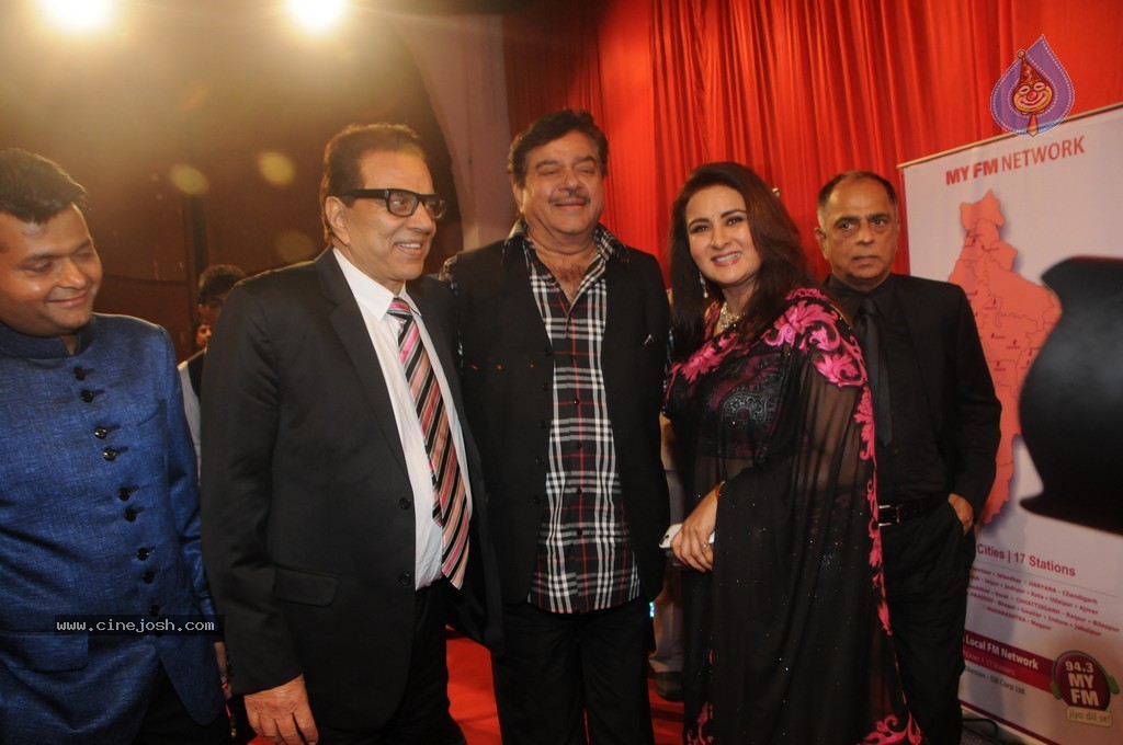 Bolly Celebs at Yes Bank Presents IIAA 2014 - 118 / 135 photos