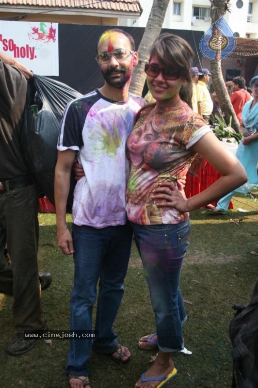 Bolly Celebs at Zoom Holi Celebrations - 5 / 54 photos