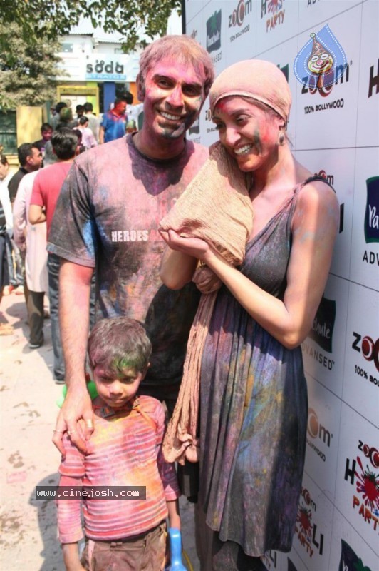 Bolly Celebs at Zoom Holi Celebrations - 45 / 54 photos