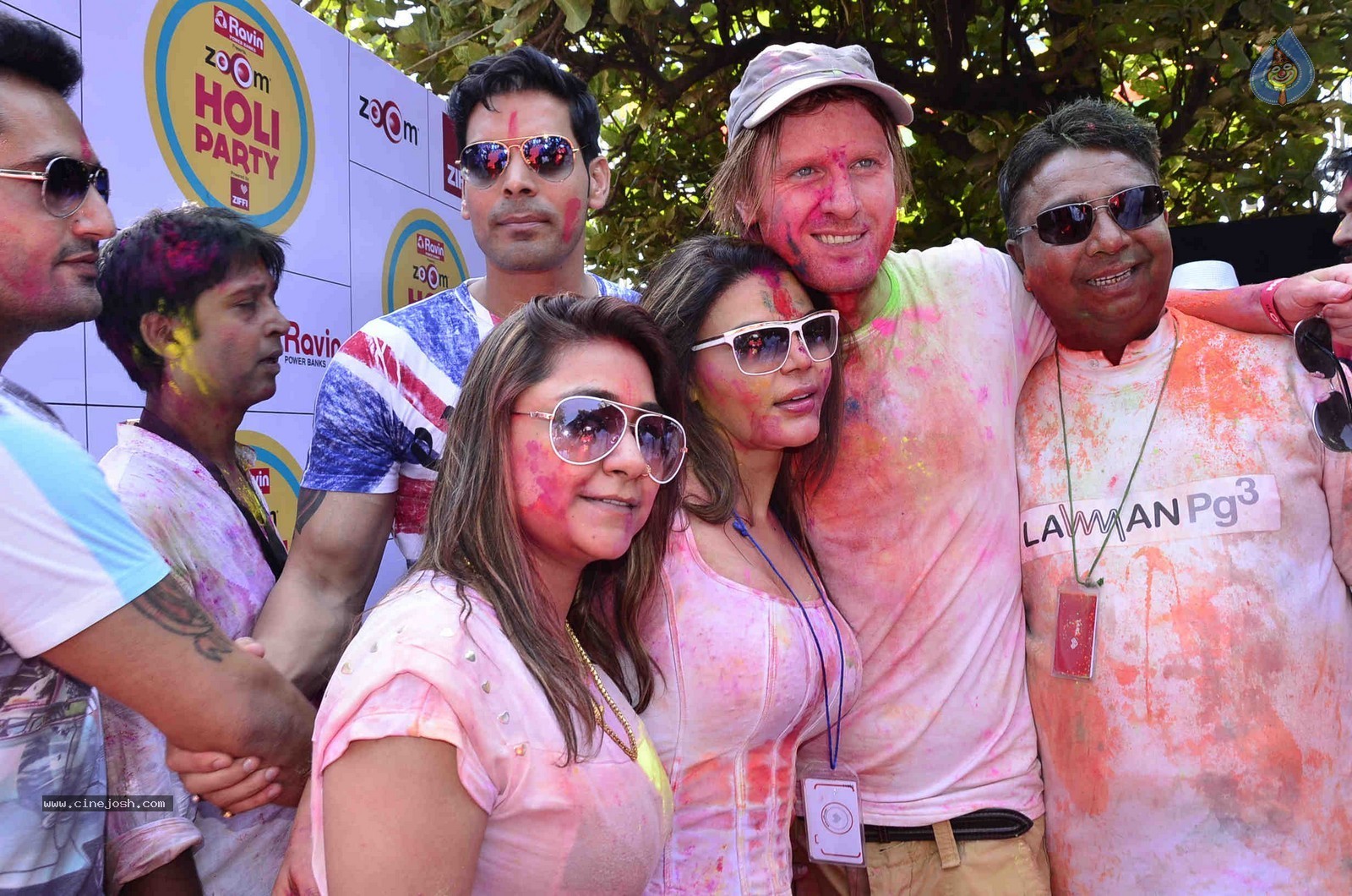 Bolly Celebs at Zoom Holi Party 2015 - 39 / 80 photos