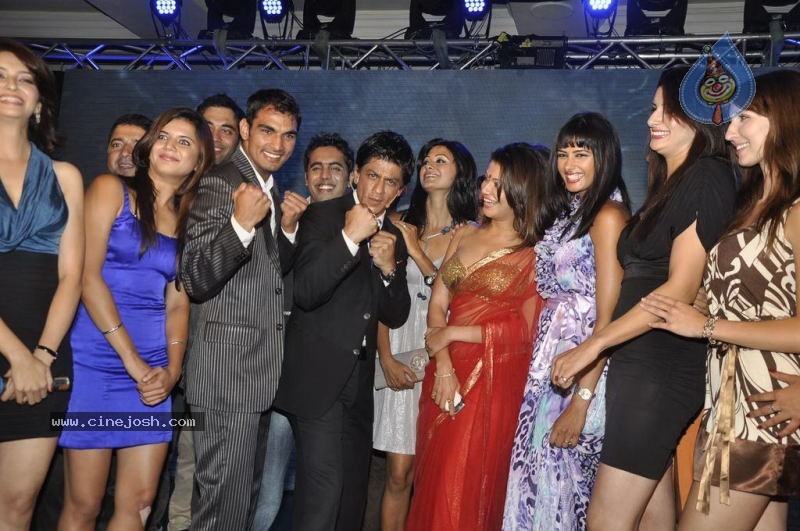 Bolly Celebs at Zor Ka Jhatka Bash - 88 / 99 photos