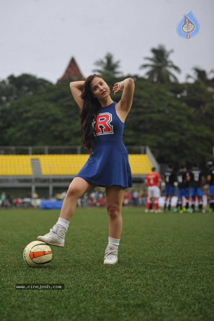 Bolly Celebs Charity Football Match Photos - 86 / 152 photos
