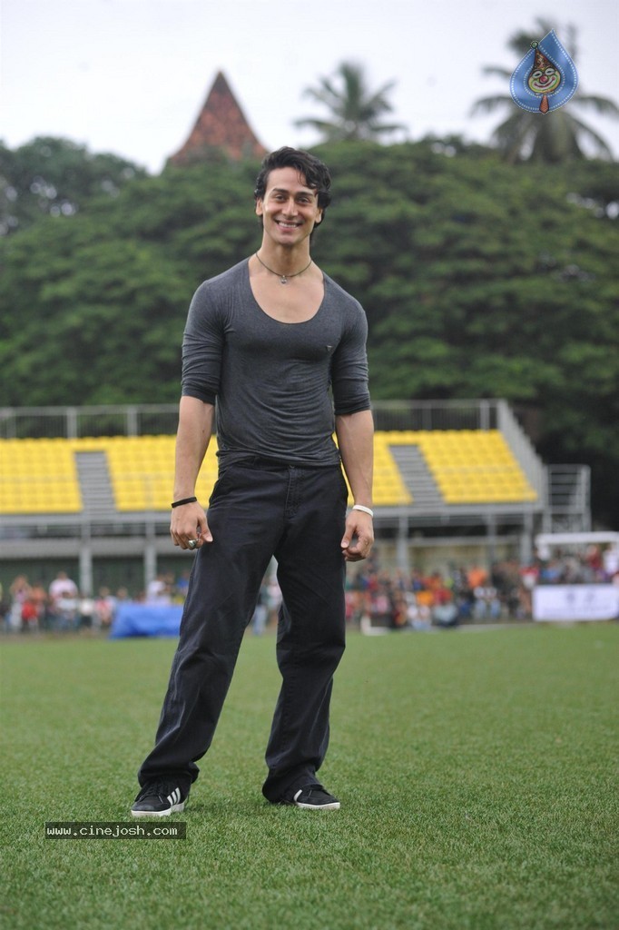 Bolly Celebs Charity Football Match Photos - 118 / 152 photos