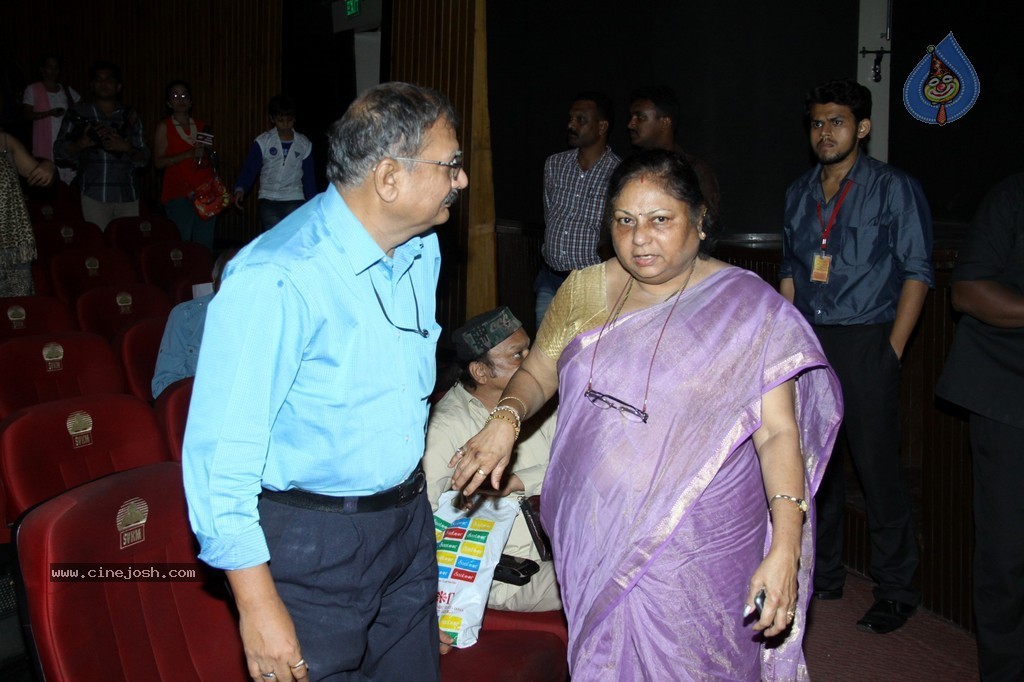 Bolly Celebs at Dadasaheb Phalke Academy Awards 2014 - 14 / 91 photos