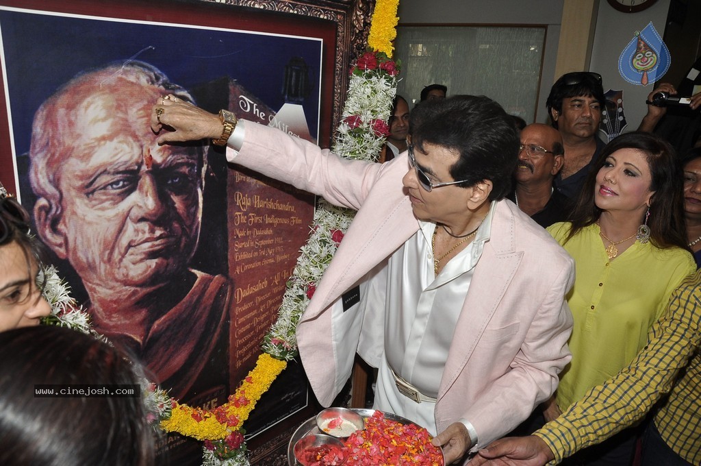 Bolly Celebs at Dadasaheb Phalke Academy Awards 2014 - 18 / 91 photos