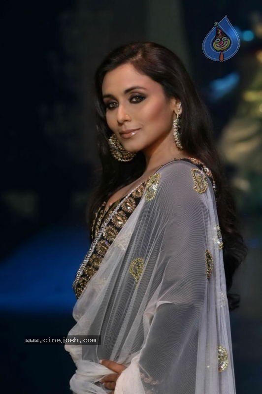 Bolly Celebs Human Fashion Show at HDIL India Couture Week - 3 / 104 photos