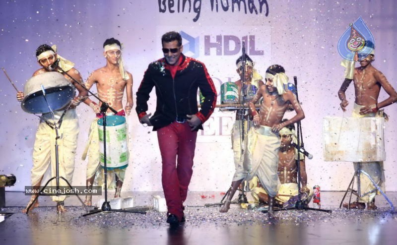 Bolly Celebs Human Fashion Show at HDIL India Couture Week - 6 / 104 photos