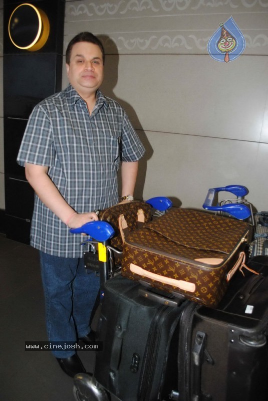 Bolly Celebs Leave for IIFA Awards Event - 37 / 93 photos