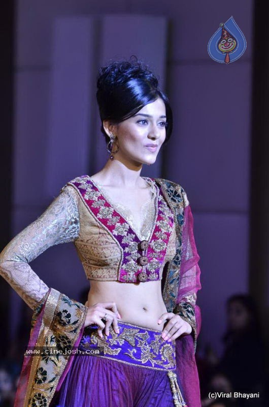 Bolly Celebs Ramp Walk at Mijwan Show - 128 / 138 photos