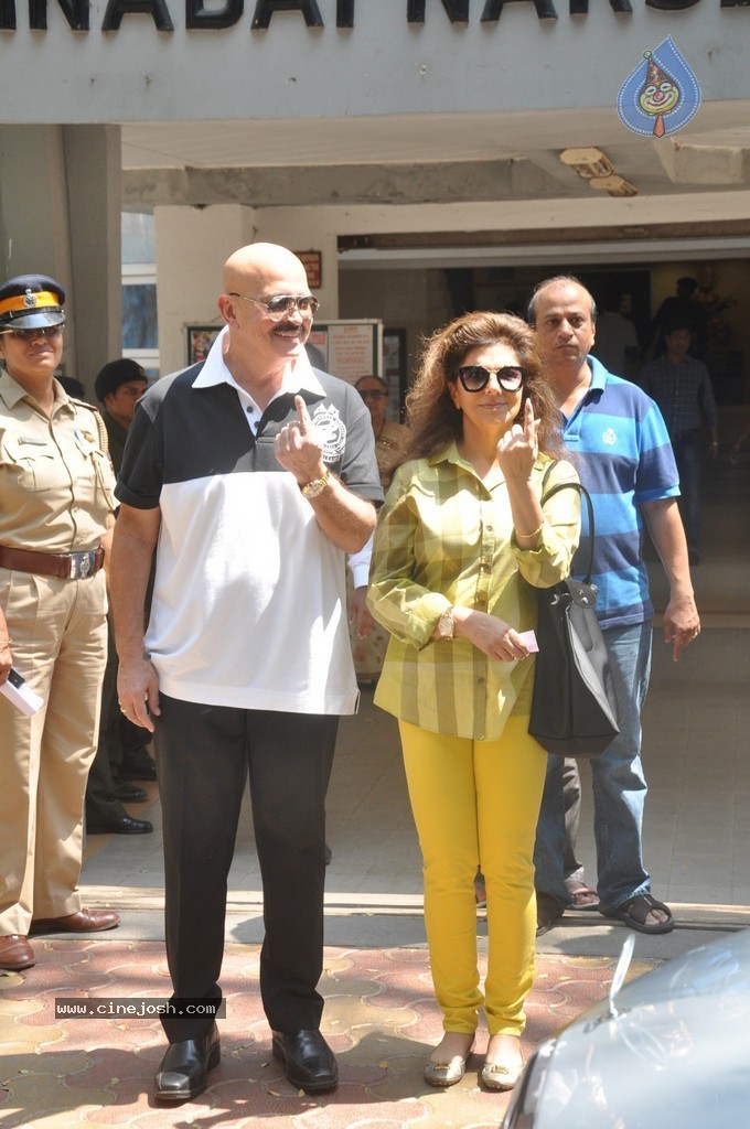 Bolly Celebs Snapped Voting for Loksabha Polls 2014 - 34 / 233 photos