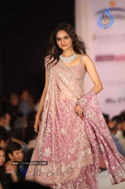 Bolly Celebs Walk the Ramp at Pidilite CPAA Fashion Show - 22 / 65 photos