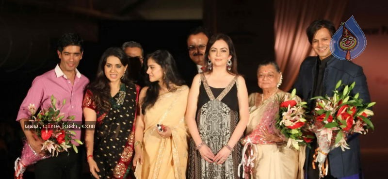 Bolly Celebs Walk the Ramp at Pidilite CPAA Fashion Show - 43 / 65 photos