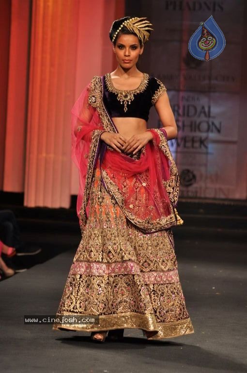 Bolly Celebs Walks the Ramp at AVIBFW- 02 - 41 / 115 photos