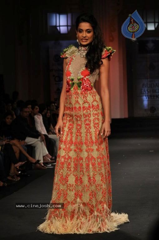 Bolly Celebs Walks the Ramp at AVIBFW- 02 - 103 / 115 photos