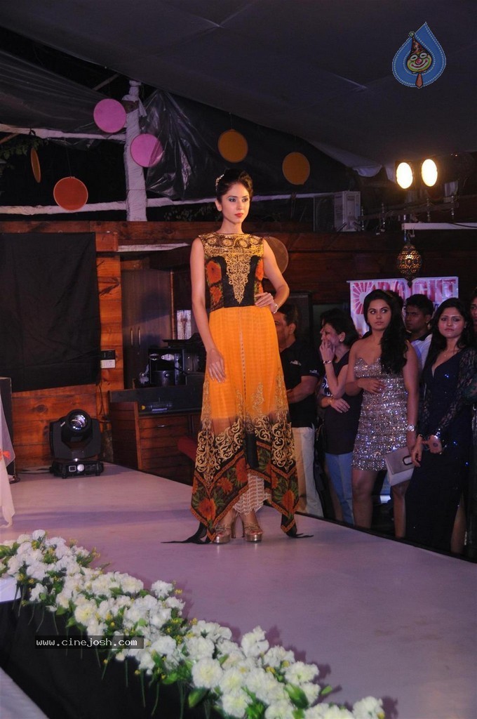 Bolly Celebs Walks the Ramp at Club Wear Fashion Show - 3 / 123 photos