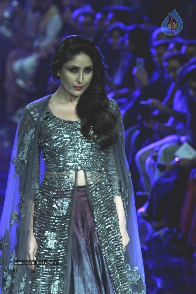Bolly Celebs Walks the Ramp at LFW 2014 - 28 / 78 photos