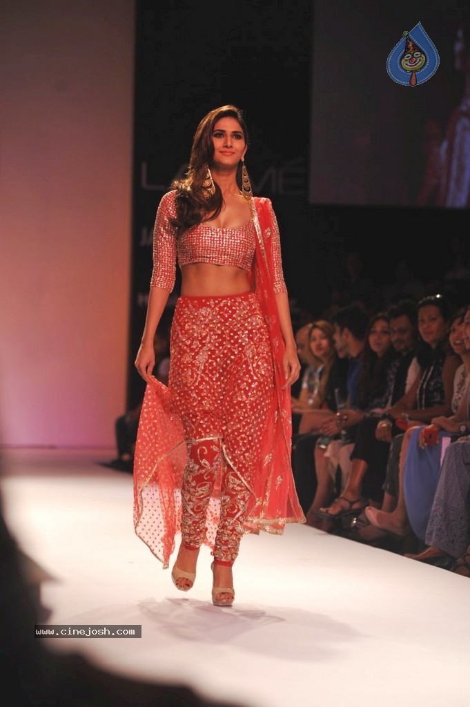 Bolly Celebs Walks the Ramp at LFW 2014 - 38 / 78 photos
