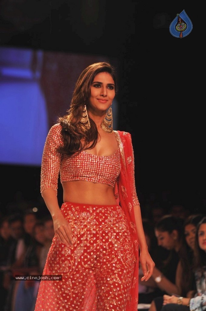 Bolly Celebs Walks the Ramp at LFW 2014 - 39 / 78 photos