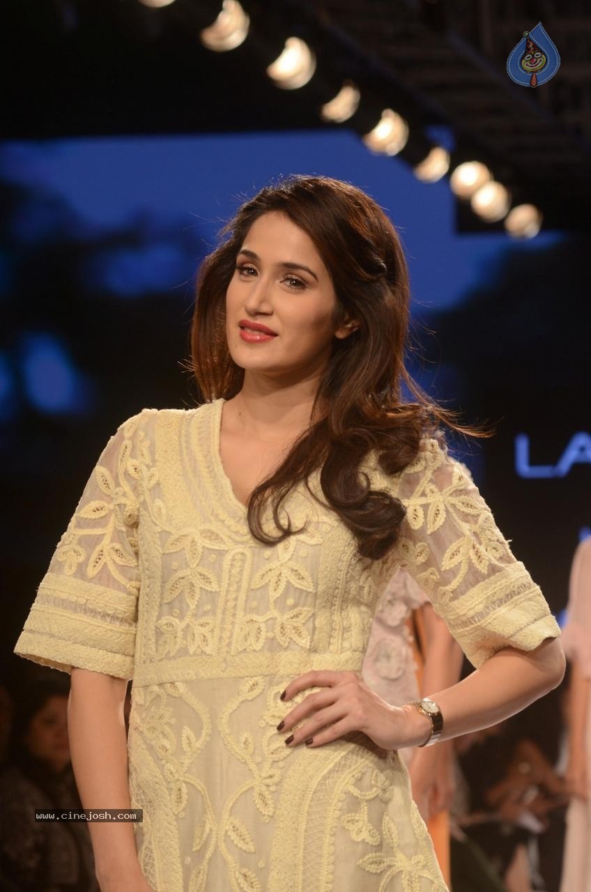 Bolly Celebs Walks the Ramp at LFW Summer Resort 2015 - 32 / 96 photos