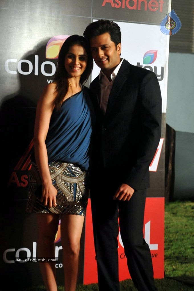 Bolly n South Celebs at CCL Season 4 Launch 01 - 62 / 150 photos