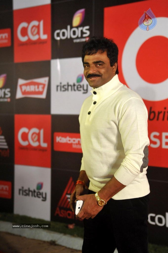 Bolly n South Celebs at CCL Season 4 Launch 01 - 76 / 150 photos