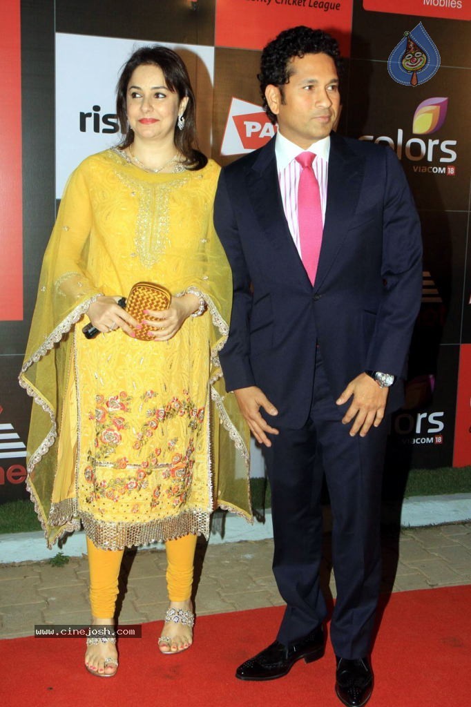 Bolly n South Celebs at CCL Season 4 Launch 01 - 86 / 150 photos