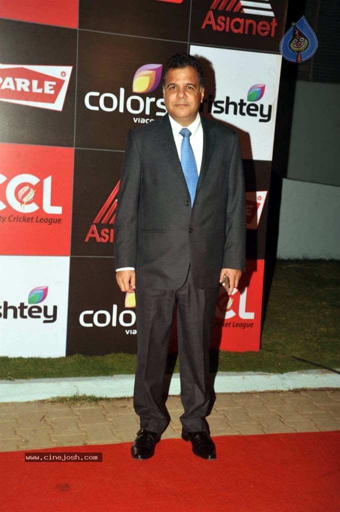 Bolly n South Celebs at CCL Season 4 Launch 01 - 105 / 150 photos
